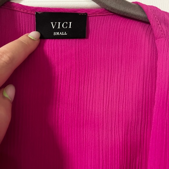 VICI VITTORIA TIE FRONT CROP BLOUSE - size small - Picture 8 of 9